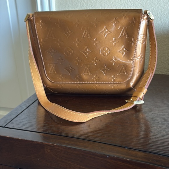 Louis Vuitton Thompson Street Vernis Bag - Picture 4 of 8